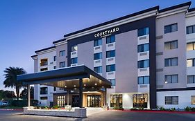 Courtyard By Marriott Laredo